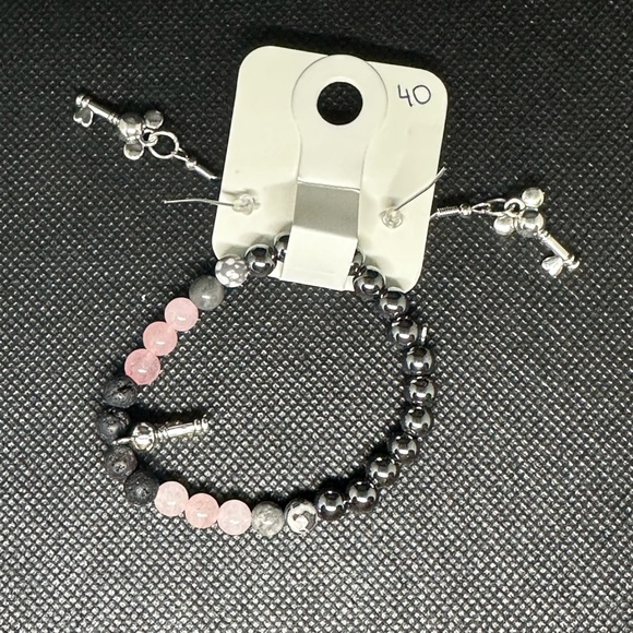 Mickey Mouse Bracelet & Earrings - Picture 4 of 4